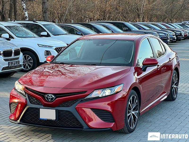 Toyota Camry 2019