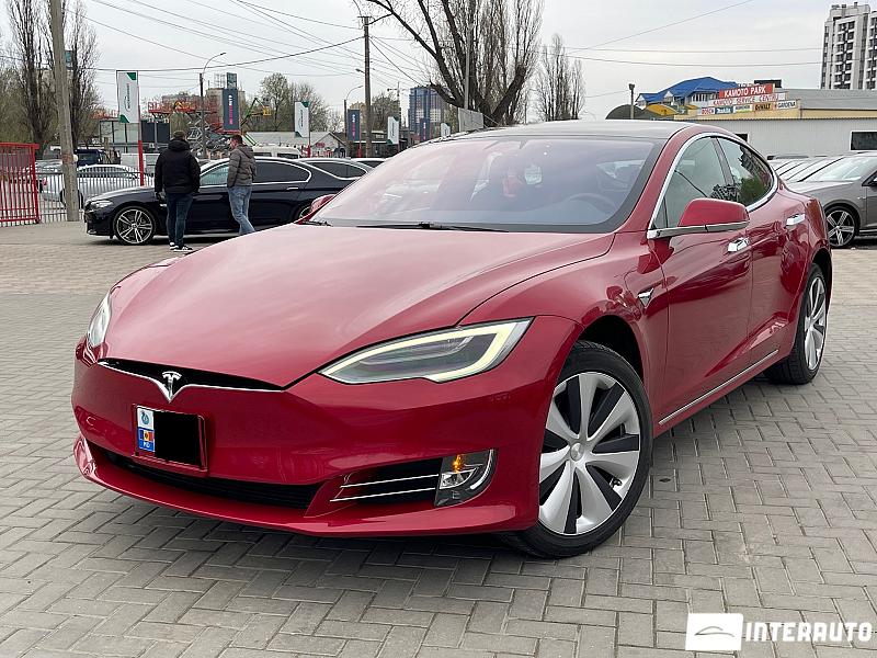 Tesla Model S 2020