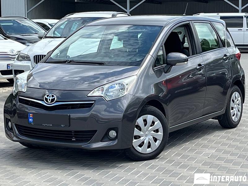 Toyota Verso S 2012