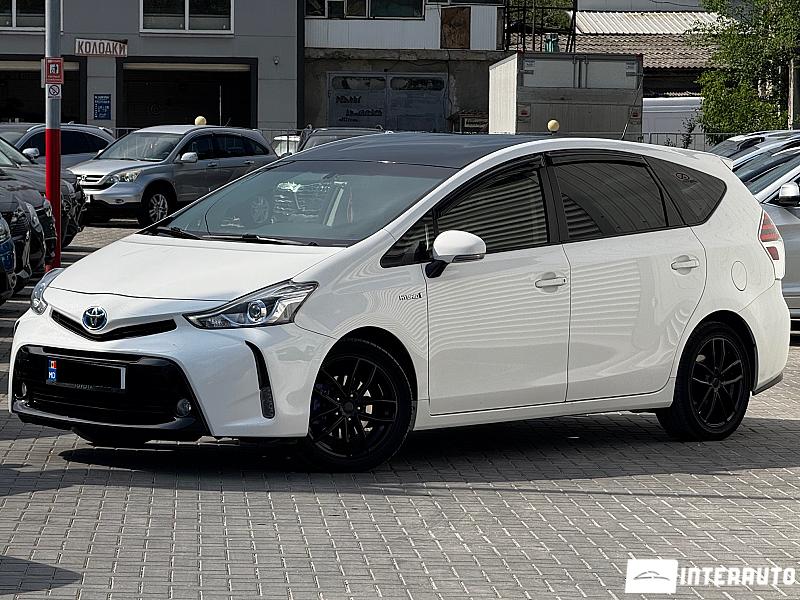 Toyota Prius Plus / V 2015