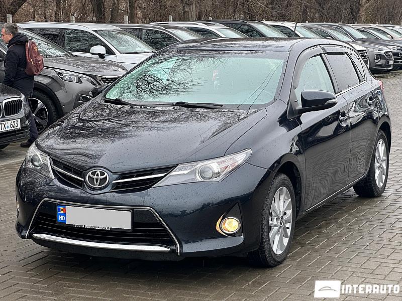 Toyota Auris 2013