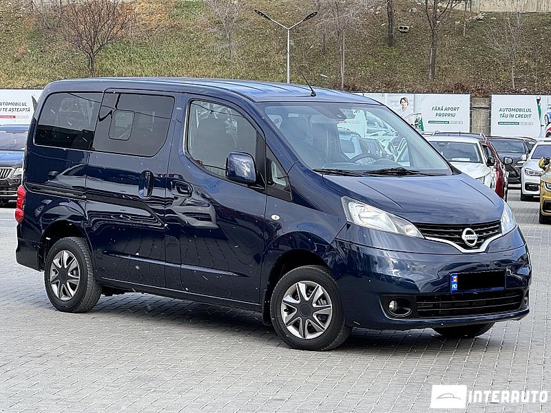 Nissan NV200 2015