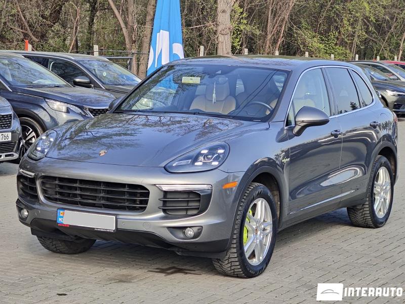 Porsche Cayenne S Hybrid 2016