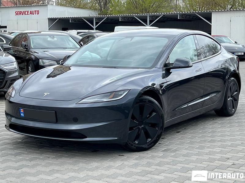 Tesla Model 3 2024