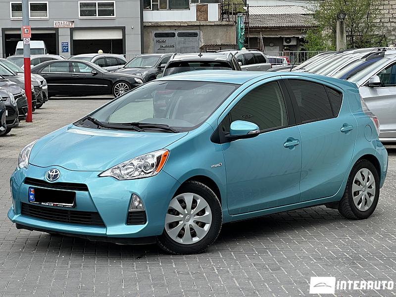 Toyota Prius C 2013