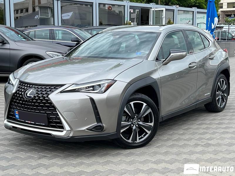 Lexus UX 250h 2021