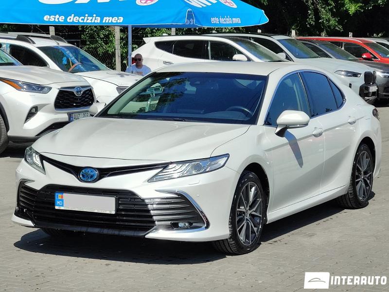 Toyota Camry 2021