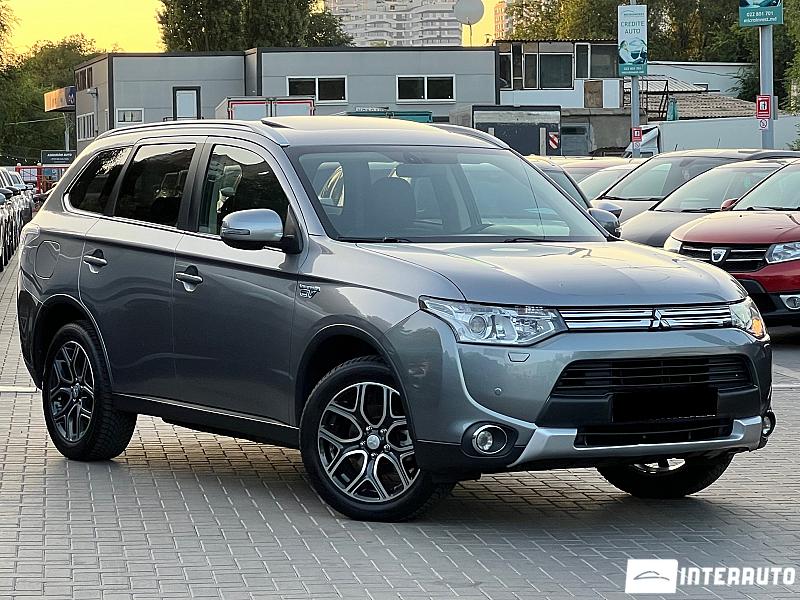 Mitsubishi Outlander 2015