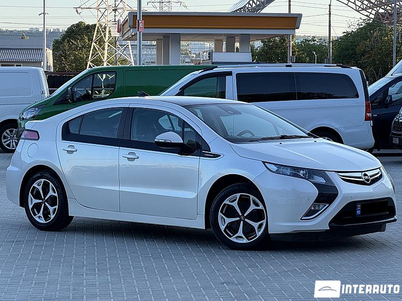 Opel Ampera 2012