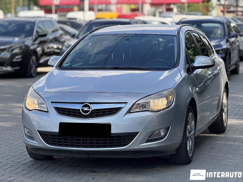 Opel Astra 2011