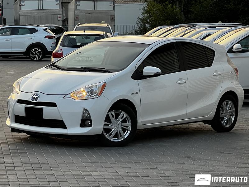Toyota Prius C 2012
