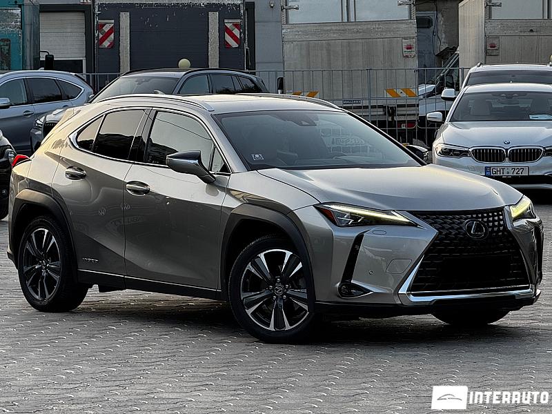 Lexus UX 250h 2021