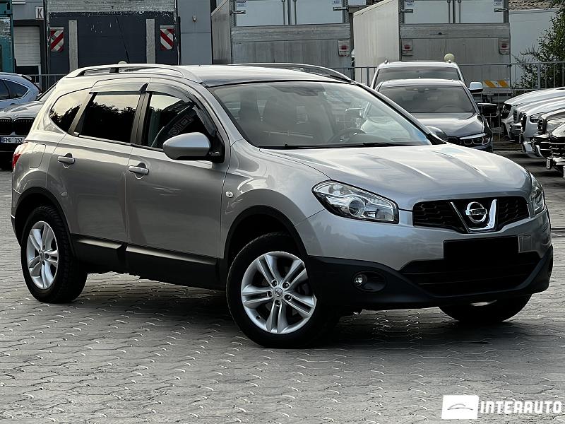 Nissan Qashqai+2 2010