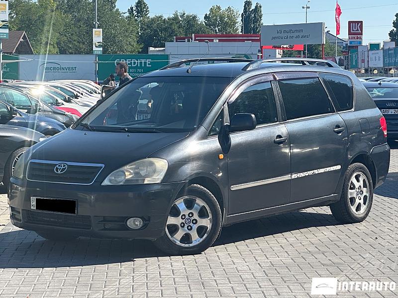 Toyota Avensis Verso 2001