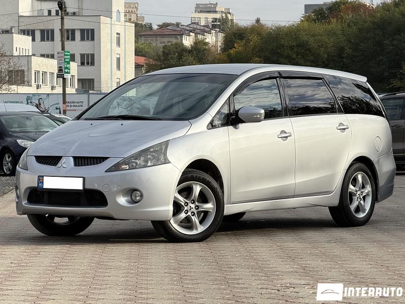 Mitsubishi Grandis 2005