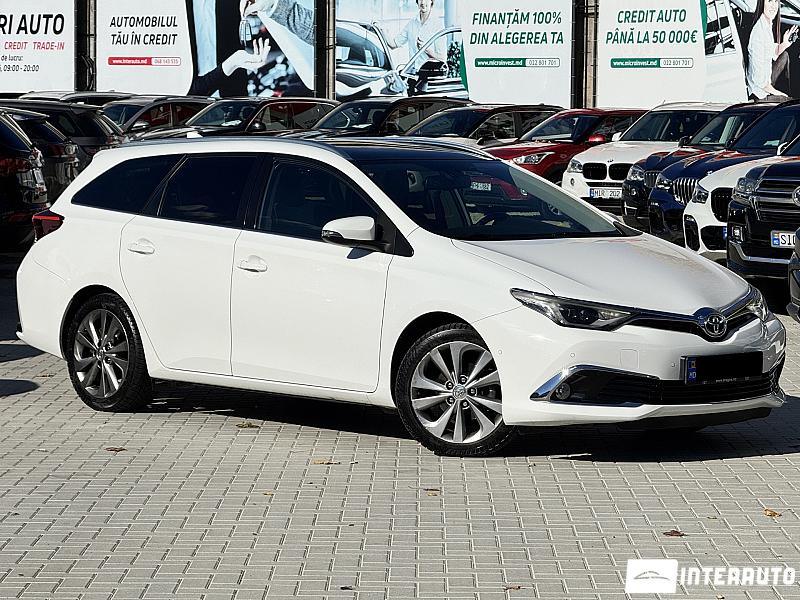 Toyota Auris 2015