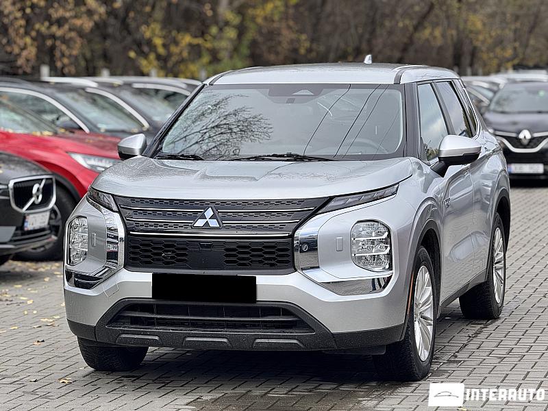 Mitsubishi Outlander 2023