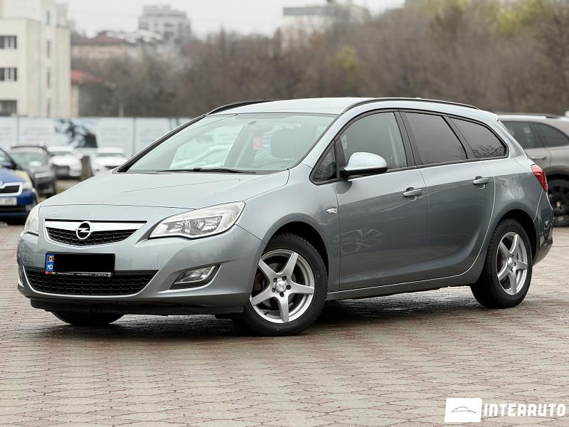 Opel Astra 2011