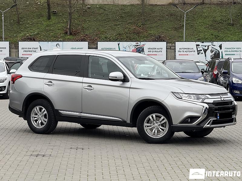 Mitsubishi Outlander 2021