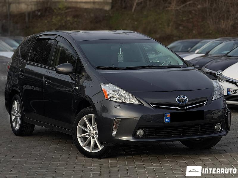 Toyota Prius Plus / V 2013
