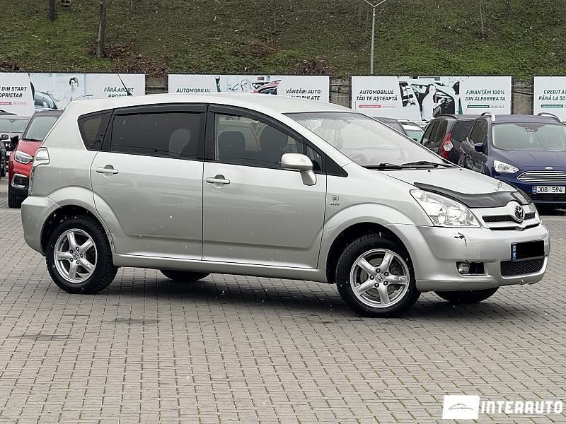 Toyota Corolla Verso 2004