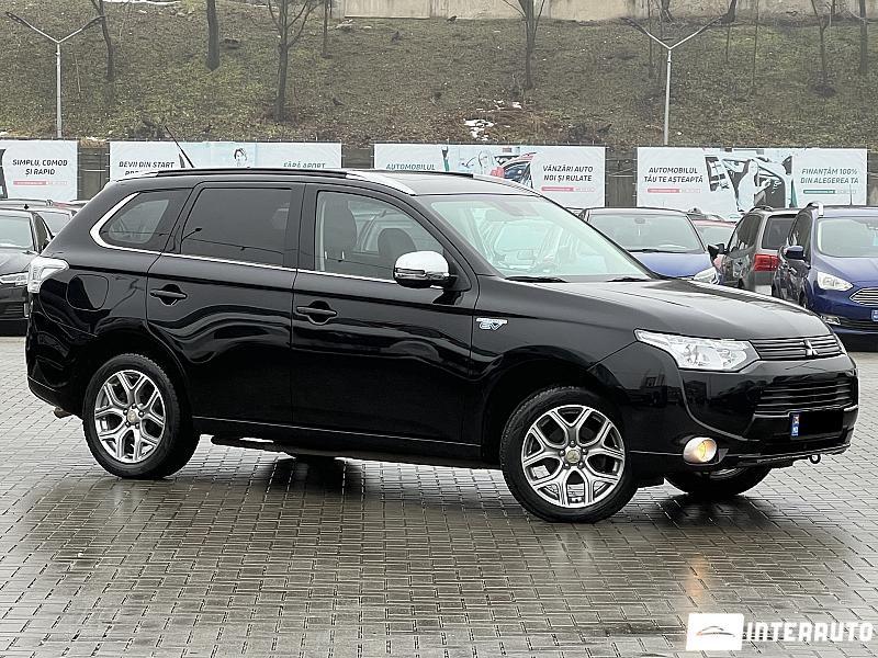 Mitsubishi Outlander 2013